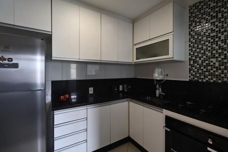 Apartamento à venda com 60m², 3 quartos e 1 vaga Apartamento à venda com 60m², 3 quartos e 1 vagaCozinha