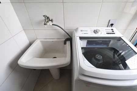 Apartamento à venda com 60m², 3 quartos e 1 vaga Apartamento à venda com 60m², 3 quartos e 1 vagaLavanderia