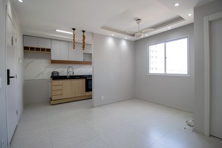 Sala de apartamento para alugar com 2 quartos, 41m² em Ramos, Rio de Janeiro