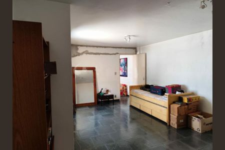 Casa à venda com 3 quartos, 220m² em Jardim Santo Antoninho, São Paulo