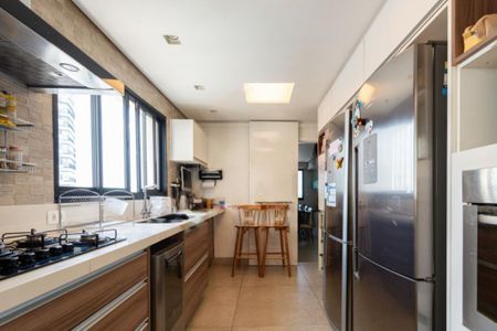 Apartamento à venda com 280m², 4 quartos e 4 vagas
