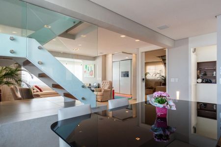 Apartamento à venda com 280m², 4 quartos e 4 vagas