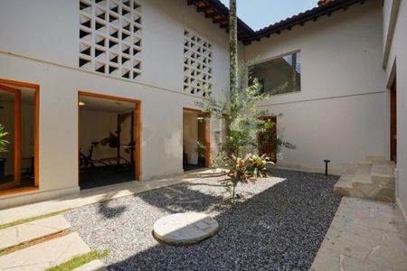 Casa à venda com 704m², 5 quartos e 8 vagas