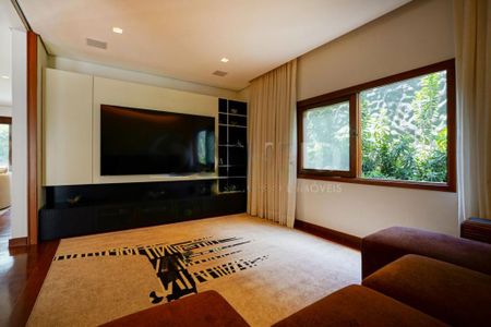 Casa à venda com 704m², 5 quartos e 8 vagas