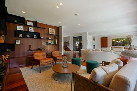 Casa à venda com 704m², 5 quartos e 8 vagas