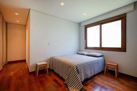 Casa à venda com 704m², 5 quartos e 8 vagas