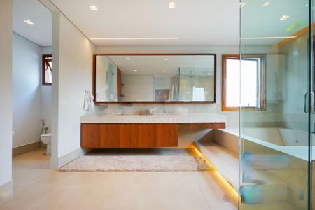 Casa à venda com 704m², 5 quartos e 8 vagas