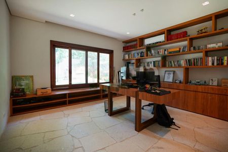 Casa à venda com 704m², 5 quartos e 8 vagas