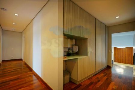 Casa à venda com 704m², 5 quartos e 8 vagas