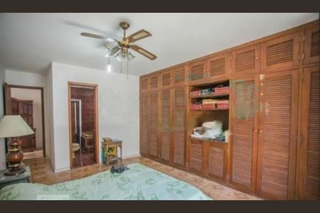 Casa à venda com 5 quartos, 245m² em Campo Belo, São Paulo
