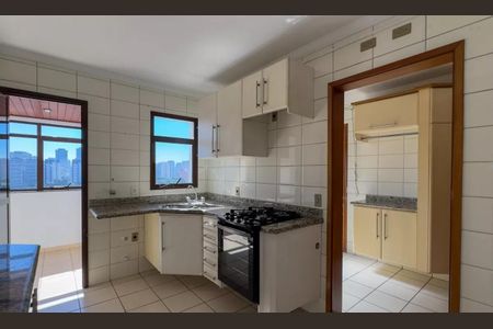 Apartamento à venda com 140m², 3 quartos e 3 vagasCozinha
