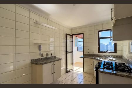Apartamento à venda com 140m², 3 quartos e 3 vagasCozinha