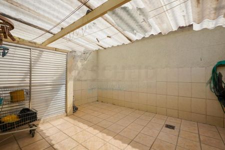 Casa à venda com 238m², 3 quartos e 2 vagas