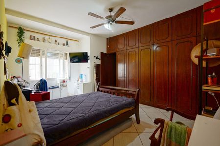 Casa à venda com 238m², 3 quartos e 2 vagas