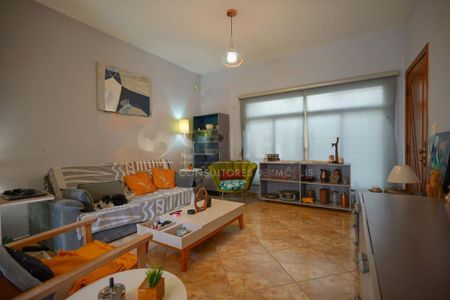 Casa à venda com 238m², 3 quartos e 2 vagas