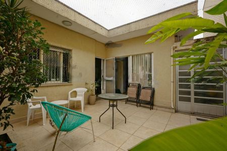 Casa à venda com 238m², 3 quartos e 2 vagas