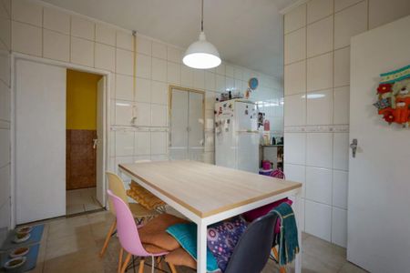Casa à venda com 238m², 3 quartos e 2 vagas