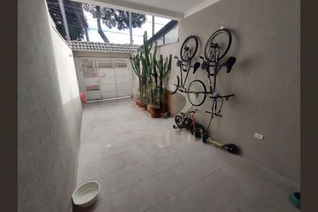 Casa à venda com 100m², 3 quartos e 2 vagas