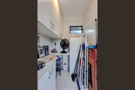 Apartamento à venda com 82m², 2 quartos e 2 vagas Apartamento à venda com 82m², 2 quartos e 2 vagasQuarto de Serviço