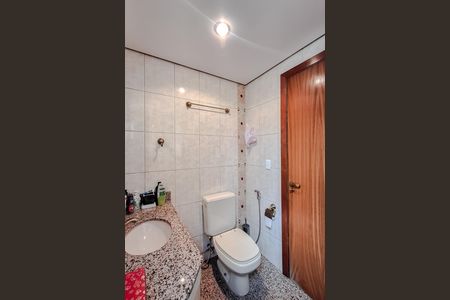 Apartamento à venda com 82m², 2 quartos e 2 vagas Apartamento à venda com 82m², 2 quartos e 2 vagasBanheiro da Suíte