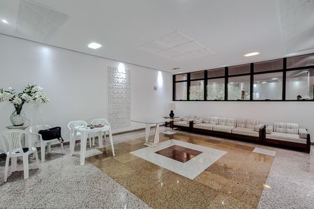 Apartamento à venda com 82m², 2 quartos e 2 vagas Apartamento à venda com 82m², 2 quartos e 2 vagasHall de entrada