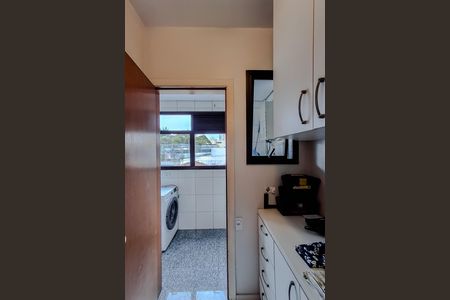 Apartamento à venda com 82m², 2 quartos e 2 vagas Apartamento à venda com 82m², 2 quartos e 2 vagasQuarto de Serviço