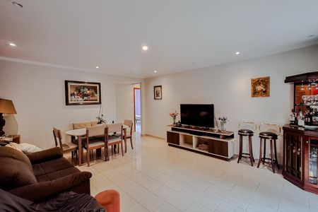 Apartamento à venda com 82m², 2 quartos e 2 vagas Apartamento à venda com 82m², 2 quartos e 2 vagasSala