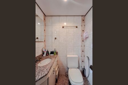 Apartamento à venda com 82m², 2 quartos e 2 vagas Apartamento à venda com 82m², 2 quartos e 2 vagasBanheiro da Suíte
