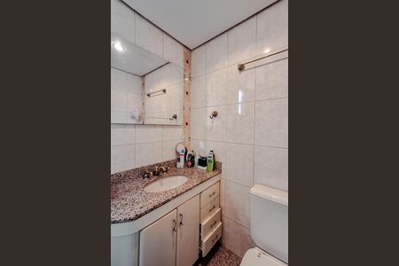 Apartamento à venda com 82m², 2 quartos e 2 vagas Apartamento à venda com 82m², 2 quartos e 2 vagasBanheiro da Suíte