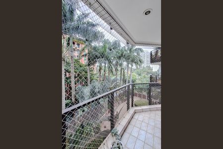 Apartamento à venda com 82m², 2 quartos e 2 vagas Apartamento à venda com 82m², 2 quartos e 2 vagasVaranda