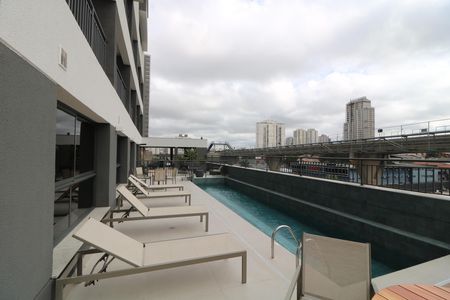 Studio à venda com 31m², 1 quarto e sem vagaÁrea comum - Piscina