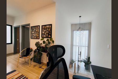 Casa de condomínio à venda com 170m², 3 quartos e 2 vagas Casa de condomínio à venda com 170m², 3 quartos e 2 vagasEscritório