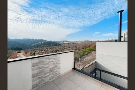Casa de condomínio à venda com 170m², 3 quartos e 2 vagas Casa de condomínio à venda com 170m², 3 quartos e 2 vagasVaranda da Suíte