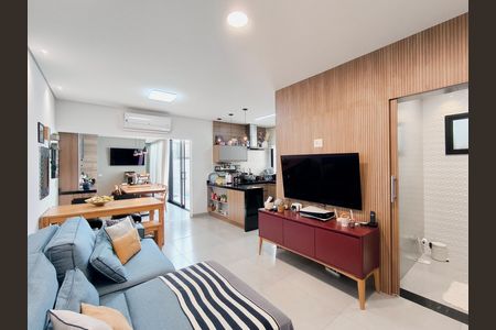Casa de condomínio à venda com 170m², 3 quartos e 2 vagas Casa de condomínio à venda com 170m², 3 quartos e 2 vagasSala