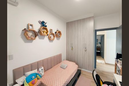 Casa de condomínio à venda com 170m², 3 quartos e 2 vagas Casa de condomínio à venda com 170m², 3 quartos e 2 vagasQuarto 2