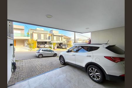 Casa de condomínio à venda com 170m², 3 quartos e 2 vagas Casa de condomínio à venda com 170m², 3 quartos e 2 vagasGaragem
