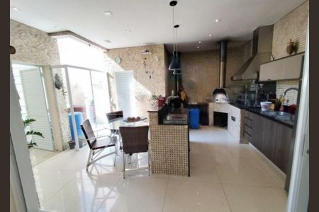 Casa à venda com 160m², 3 quartos e 2 vagas