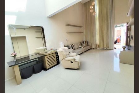 Casa à venda com 160m², 3 quartos e 2 vagas