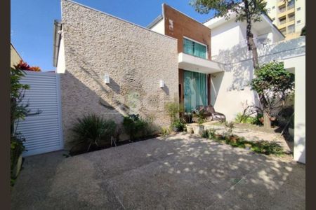 Casa à venda com 160m², 3 quartos e 2 vagas