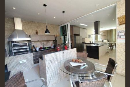 Casa à venda com 3 quartos, 160m² em Cidade Ademar, São Paulo
