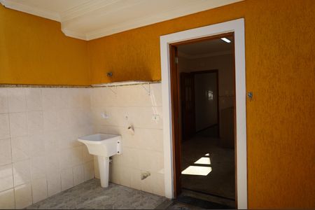 Casa à venda com 133m², 3 quartos e 1 vagaÁrea  de serviço