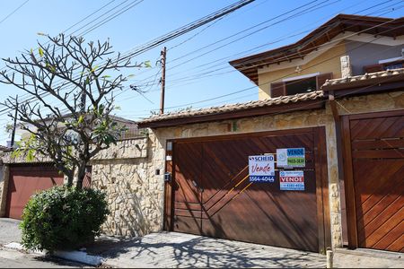Casa à venda com 133m², 3 quartos e 1 vagaFachada