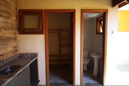 Casa à venda com 133m², 3 quartos e 1 vagaÁrea  de serviço
