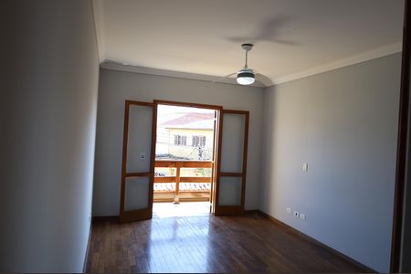 Casa à venda com 133m², 3 quartos e 1 vagaSuíte