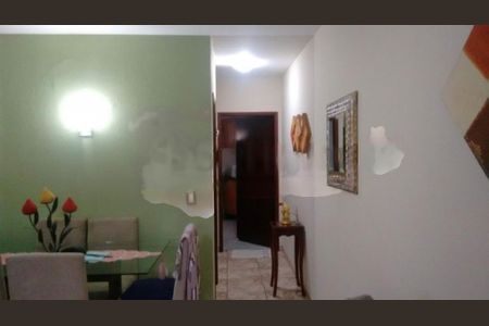 Casa à venda com 137m², 2 quartos e 2 vagas