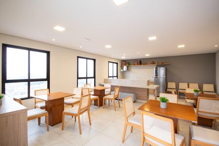 Apartamento para alugar com 48m², 2 quartos e 1 vaga Apartamento para alugar com 48m², 2 quartos e 1 vagaÁrea comum - Salão de festas