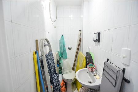 Apartamento à venda com 72m², 2 quartos e 1 vaga Apartamento à venda com 72m², 2 quartos e 1 vagaBanheiro de Serviço