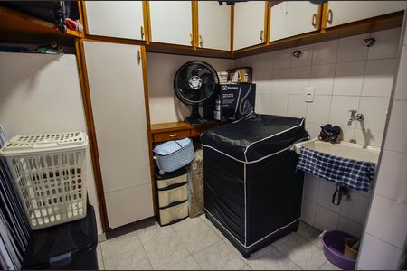 Apartamento à venda com 72m², 2 quartos e 1 vaga Apartamento à venda com 72m², 2 quartos e 1 vagaÁrea de Serviço