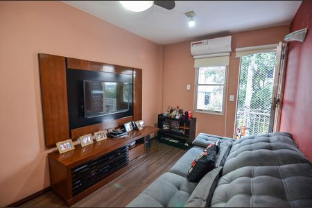Apartamento à venda com 72m², 2 quartos e 1 vaga Apartamento à venda com 72m², 2 quartos e 1 vagaSala