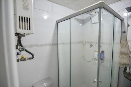 Apartamento à venda com 72m², 2 quartos e 1 vaga Apartamento à venda com 72m², 2 quartos e 1 vagaBanheiro da Suíte